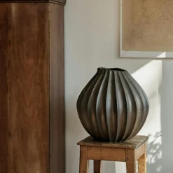 Wide Vase, 25 cm