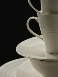 Blond Plate Stripes 28 cm, White