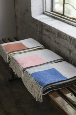 Brick Throw 125x170 cm, Light Yellow