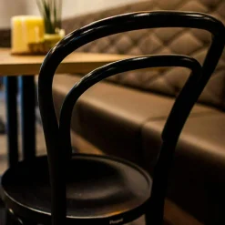 Classic A-1880 Chair, Black