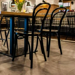 Classic A-1880 Chair, Black