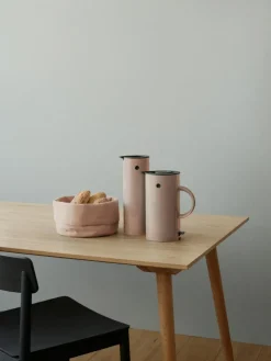 Classic Bread Basket, Black / Sand