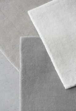 Classic Solid Rug 180X270 cm, Bone White