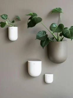 Cut Wall Pot Medium, White