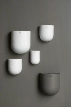 Cut Wall Pot Medium, White