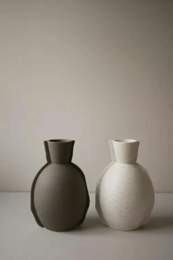 Edge Vase, Creme
