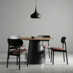 Elephant Chair, Black / Black Leather