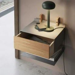 Emendo Table Lamp With Wireless Charger, Black