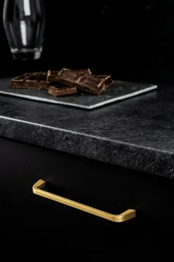 Este Handle 160, Brushed Brass