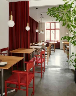 F Armchair, Oiled Oak / Black Webbing