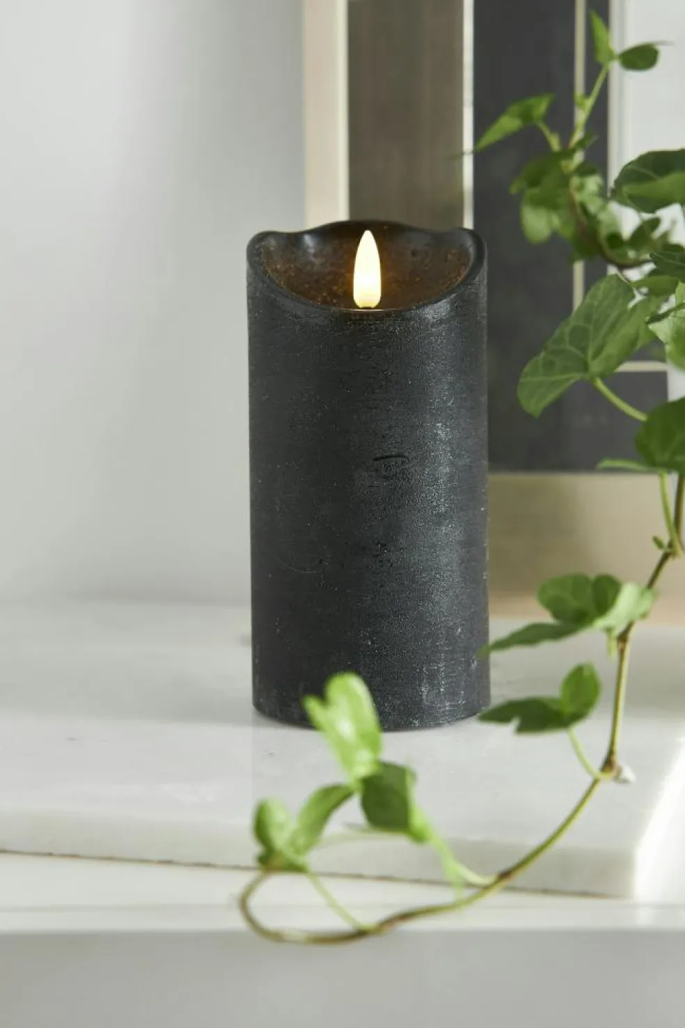 Flamme Rustic LED Pillar Candle Black, 10 cm