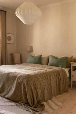 Flow Wool Rug 250x350 cm, Beige