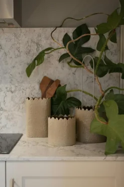 Flowery Pot Ø16 cm, Beige