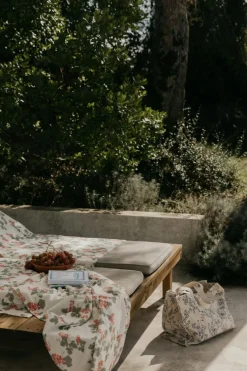 Grapes Pink Bath Towel, 70x140 cm