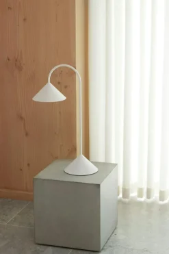 Grasp Table Lamp Portable 47 cm, Matt White