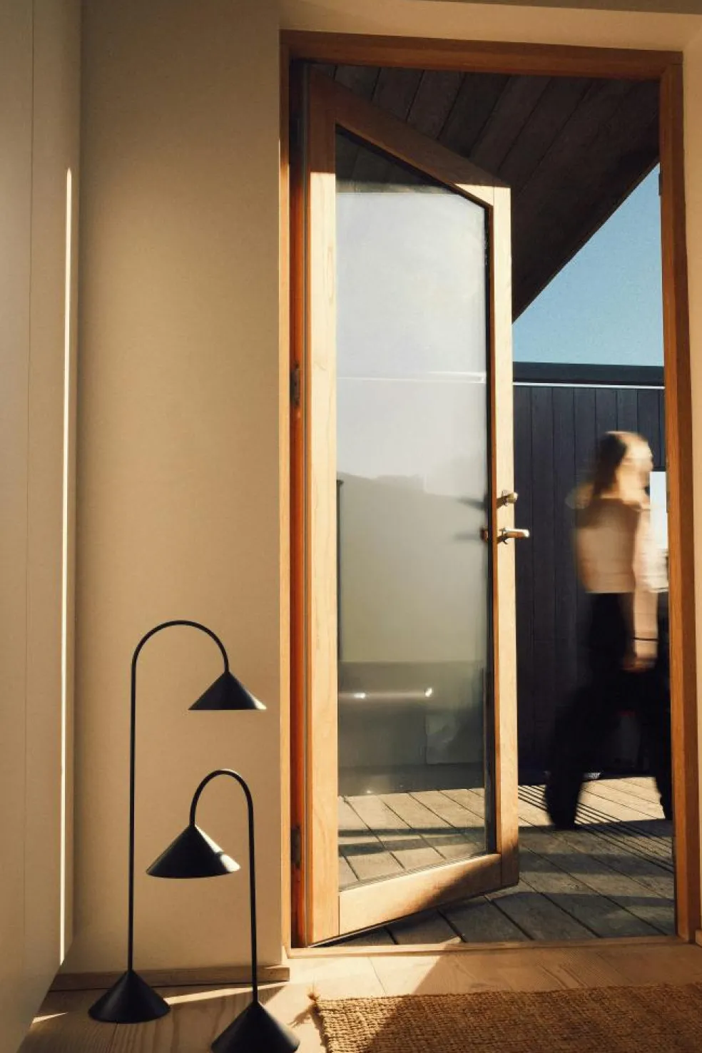 Grasp Table Lamp Portable 47 cm, Matt White