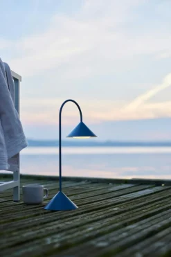 Grasp Table Lamp Portable 47 cm, Matt White