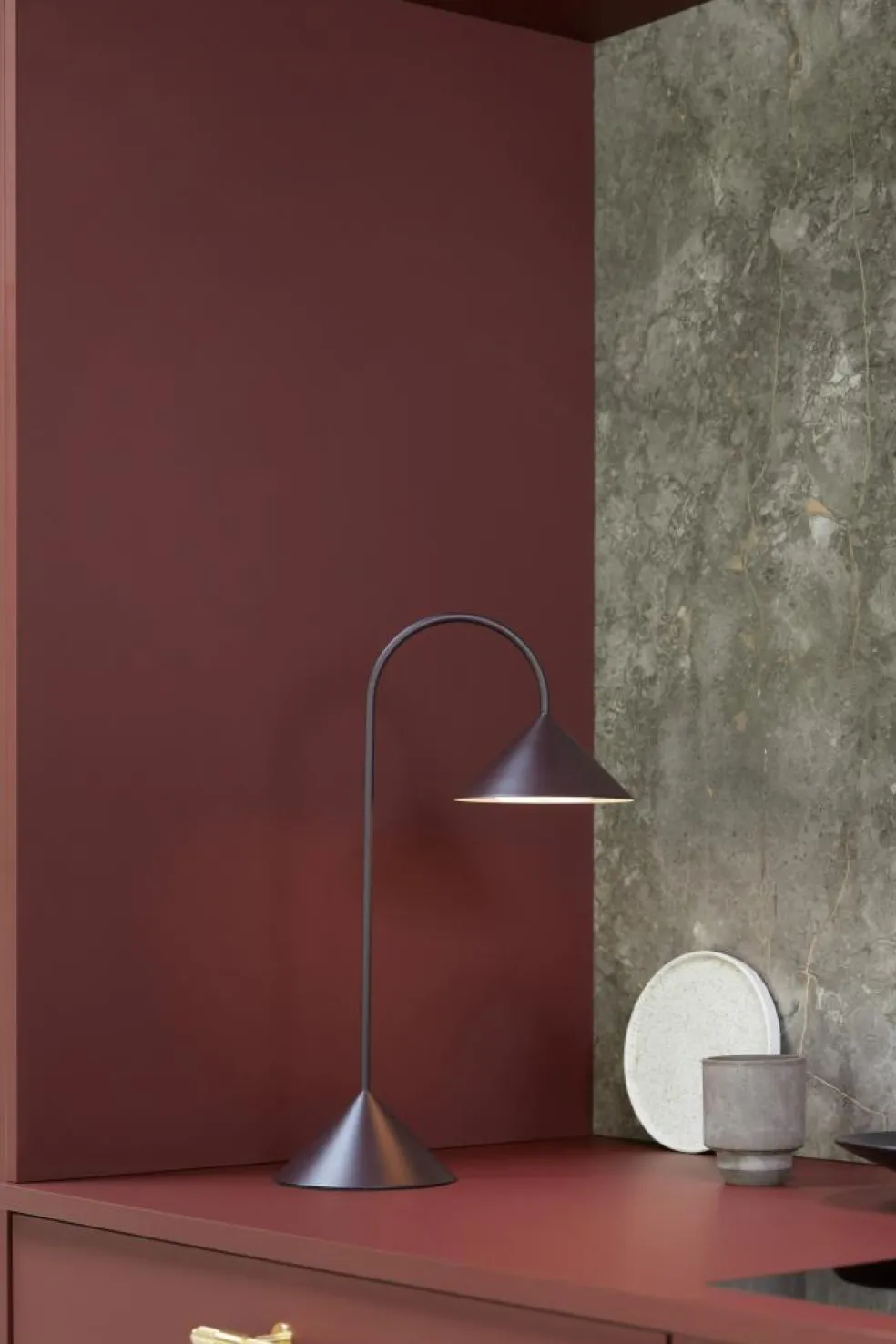 Grasp Table Lamp Portable 47 cm, Matt White