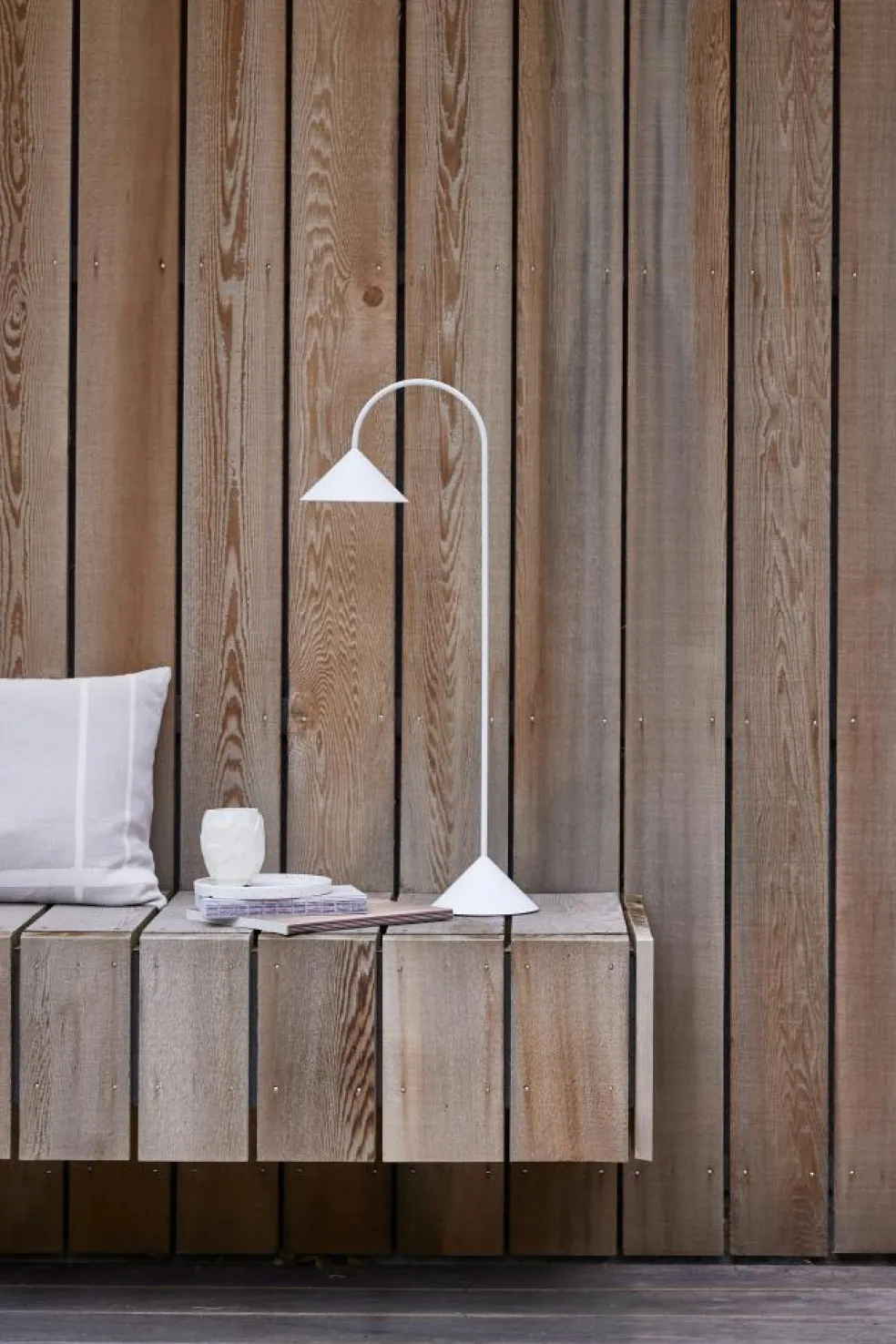 Grasp Table Lamp Portable 47 cm, Matt White