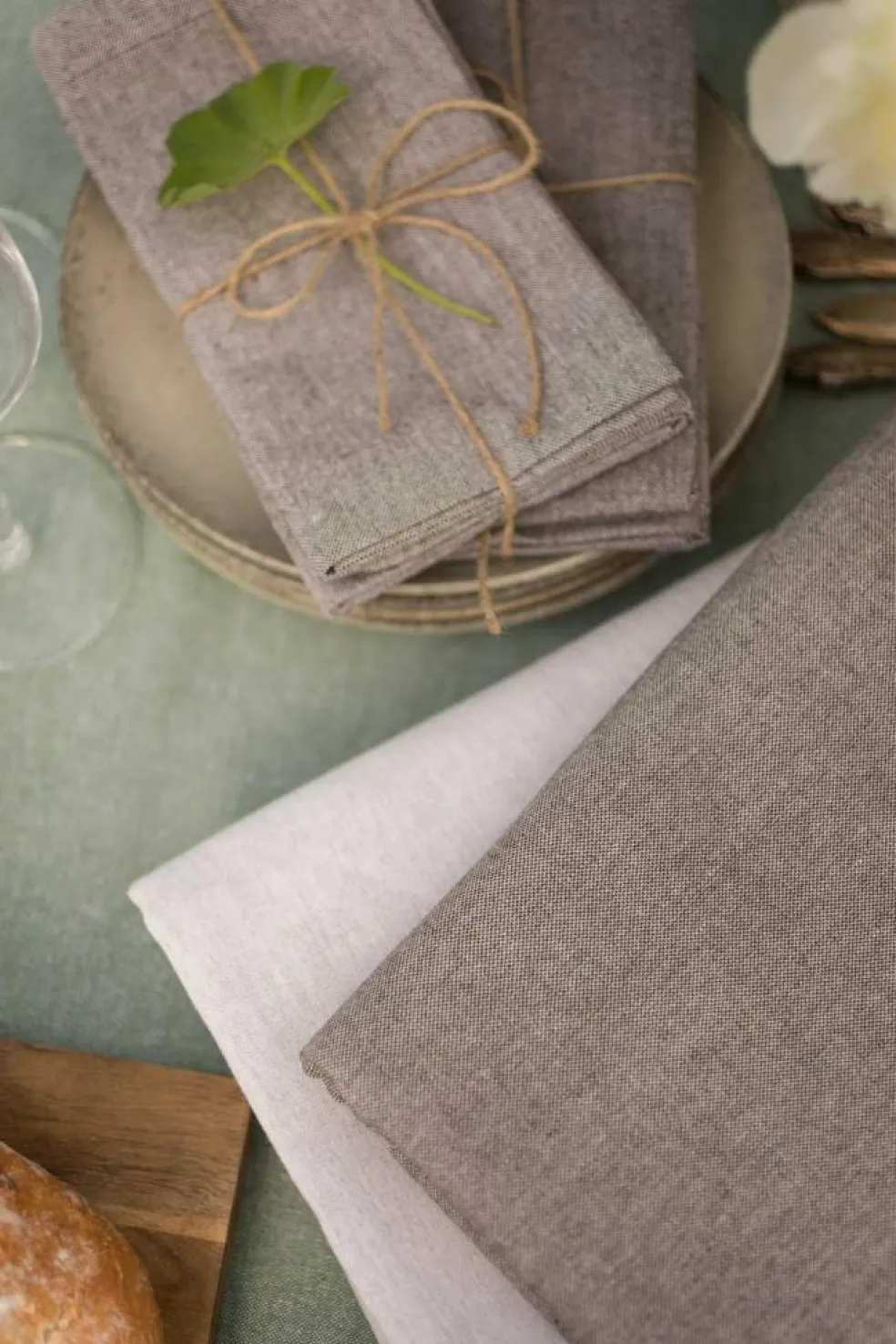 Hedvig Table Cloth Treated 140x240 cm Chambray, Dark Grey / Grey