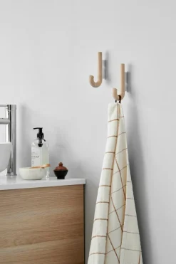 Hook Mini Hook, Oak/Chrome