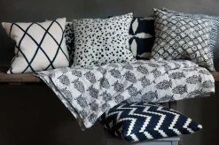 Ikat Sema Cushion 40x60 cm Outdoor, Blue / Off-white