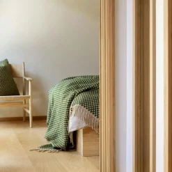 Isak Throw 150x210 cm, Green Meadow