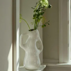 Isolde Vase, White