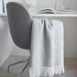 Kattefot Throw 150x220 cm, Light Grey