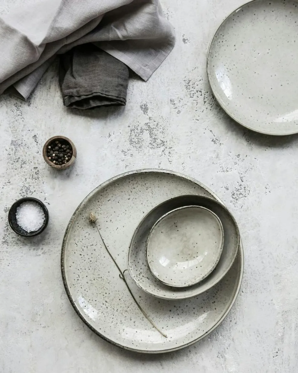 Lake Plate 27 cm, Grey