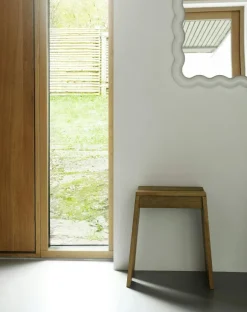 Let Stool, Dark stained Ash