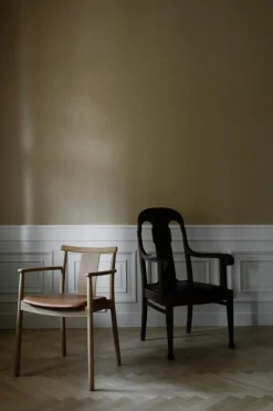 Merkur Armchair, Black Oak / Black Leather