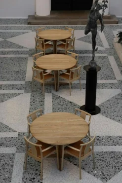 Merkur Armchair, Black Oak / Black Leather