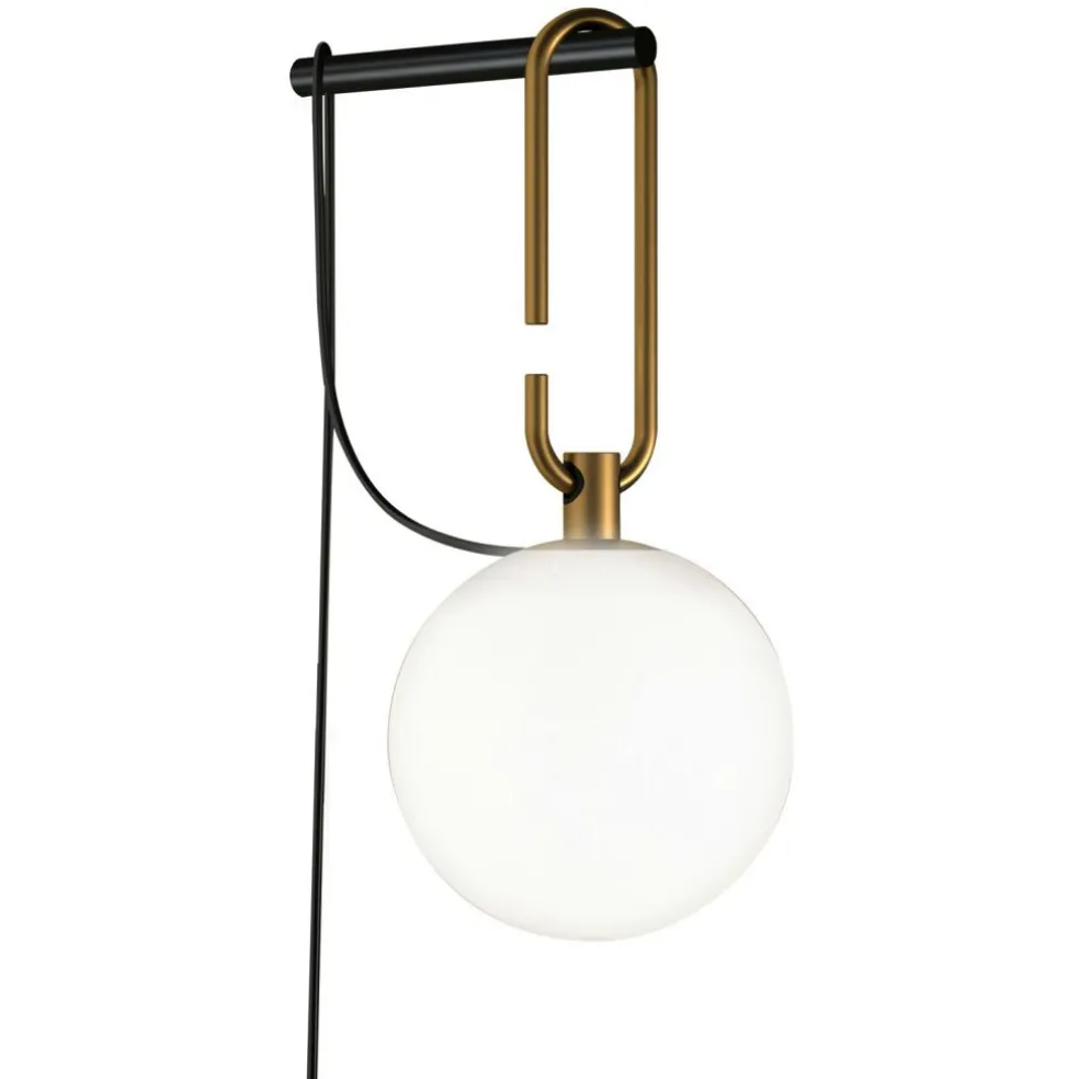 NH Wall Lamp, Black / Brass