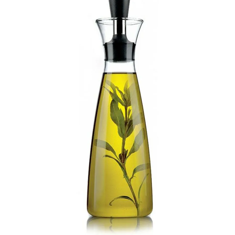 Oil and vinegar carafe