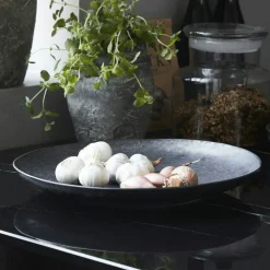 Pion Serving Dish 36 cm, Black / Brown