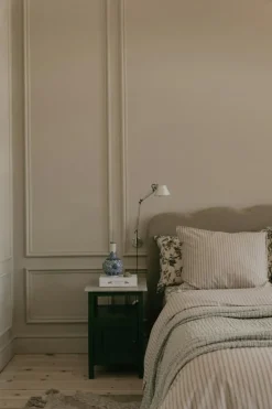 Plum Muslin Fitted Sheet, 140x200 cm