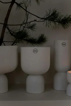 Post Pot Small, Cast Iron