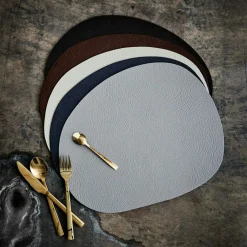 Raw Buffalo Table Mat 33,5x41 cm, Grey