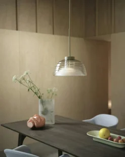 Ridge Vase Frosted Glass 16,5 cm, Taupe