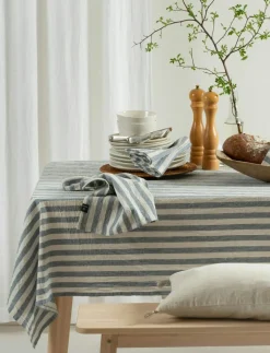 Riviera Tablecloth 145x250 cm, Azure