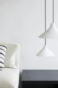 Seam Pendant Black / White, 20 cm