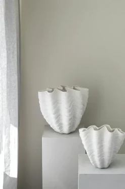 Shell Vase Off-white, 22 cm