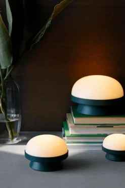 Soft Spot Solar Dots Table Lamp Solar Cell Forest Green, 14,5 cm