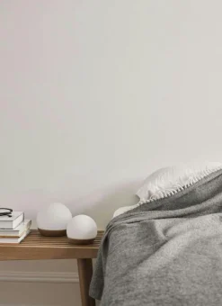 Spring Snowball Portable Table Lamp Ø11 cm, White