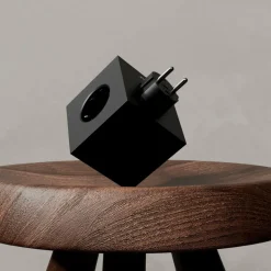 Square 2 Socket Extender With USB-C / Magnet, Oak Green