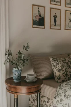 Stripe Mauve Fitted Sheet, 140x200 cm