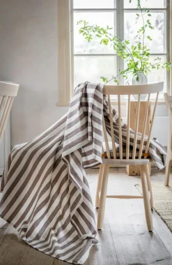 Table Cloth 145x240 cm, White/Beige