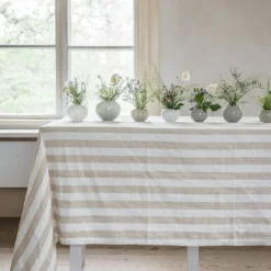 Table Cloth 145x240 cm, White/Beige