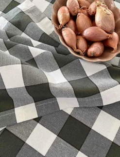 Ted Tablecloth 140x250 cm, Olive Green